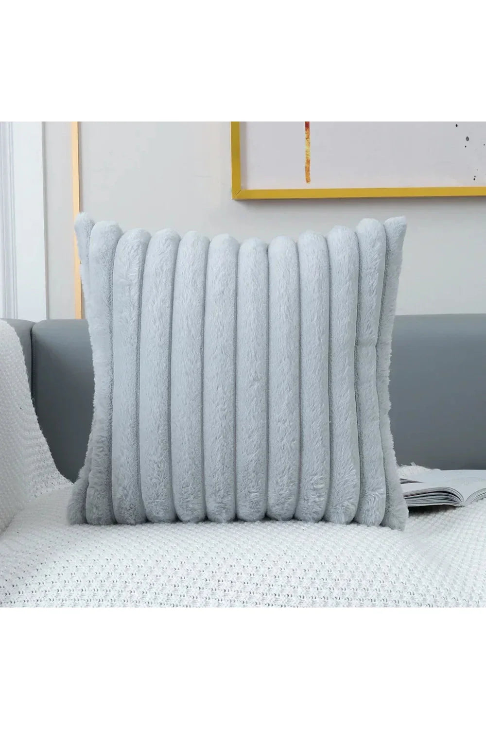 Lisslune | White plush pillow cover