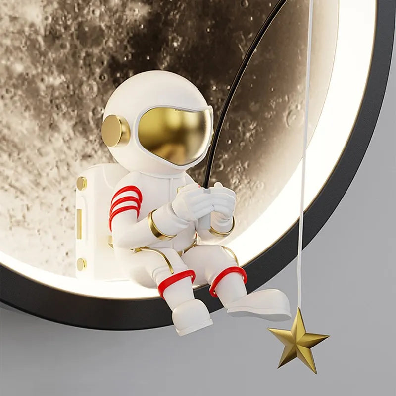 Lisslune | Astronaut On The Moon Wall Light