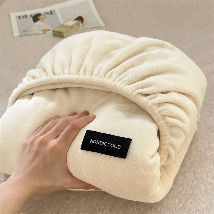 Rynx | 2024 New Comfortable and Warm A-Class High Weight Milk Velvet Unique Bed Sheet