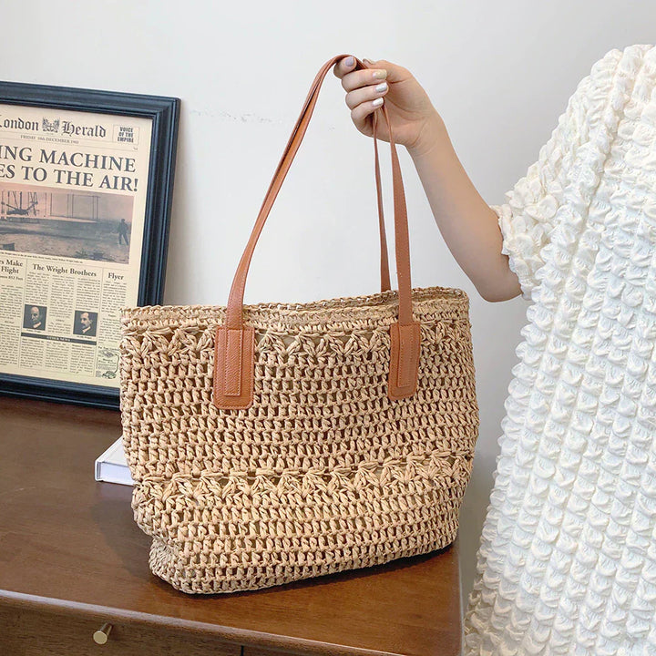 Lisslune | Genevieve | Chic Straw Tote Bag with Genuine Leather Straps – Elegant Summer Handbag