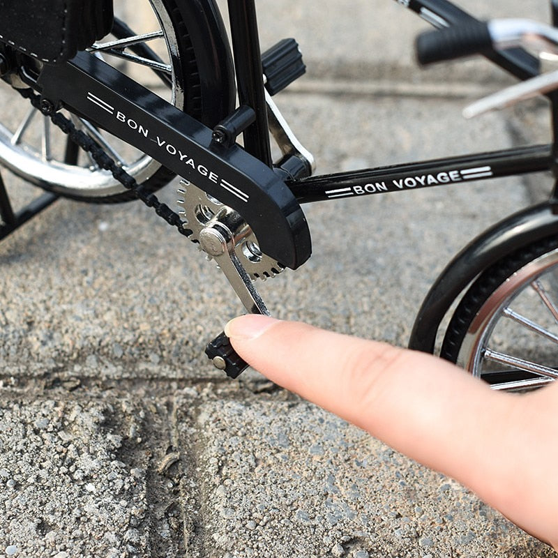 Lisslune | Retro Classic Bike Model Lighter