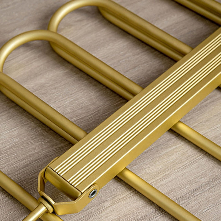 Lisslune | Space-saving trouser hangers from Gardudu made of aluminum