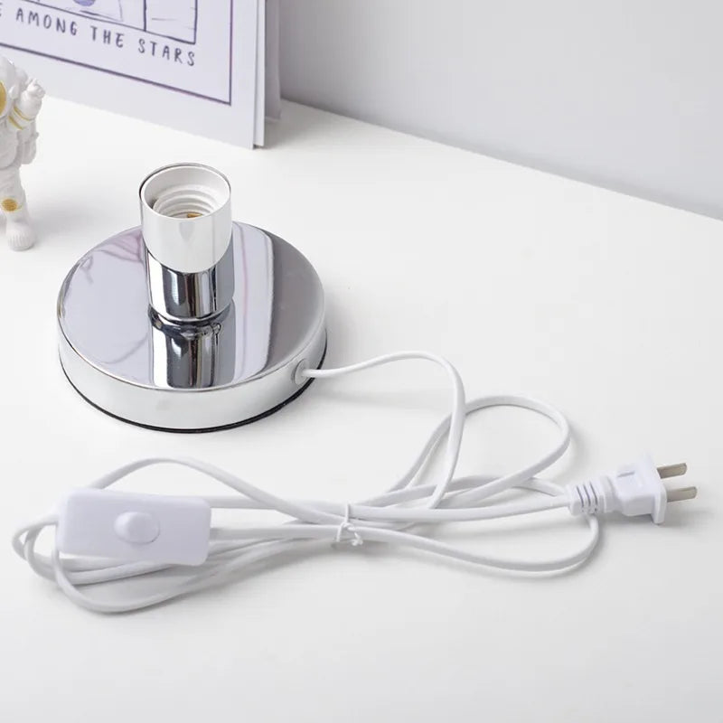 Lisslune | LumiSphere – Modern table lamp with shade made of mirror glass