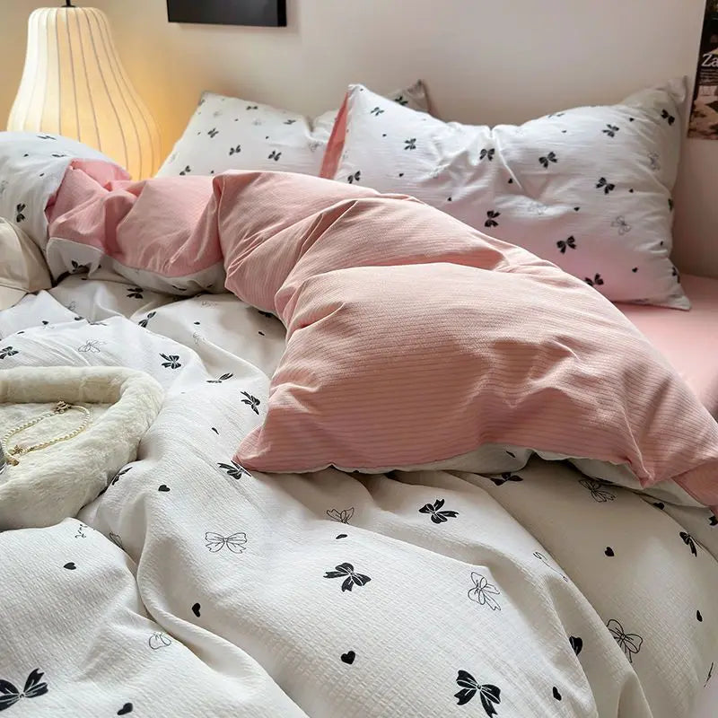 Rynx Bedding Set Duvet Cover Fresh Blue Floral. Crumpled Yann Bed Set Made of Four Parts, Washable Cotton Bed Sheets