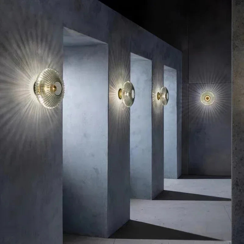 Lisslune | Modern Wall Light Made of Glass