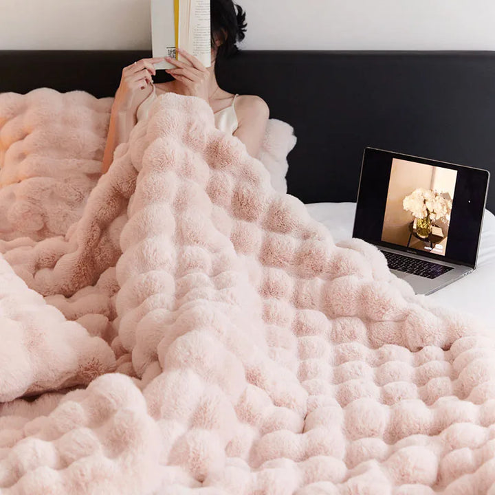 Lisslune | CozyChic - Luxe Throw Blanket for Warm Moments