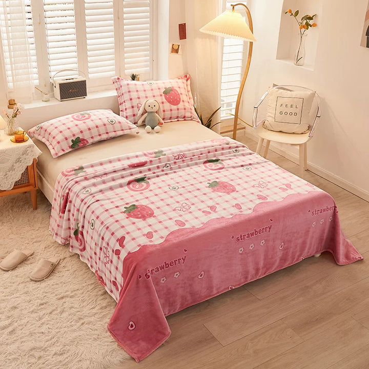 Rynx | Girls Cartoon Strawberry Fleece Blanket, Warm Bedspread Sheet, Fuzzy Soft Fleece Plush Blankets for Bed Sofa Nap Scarf Blankets