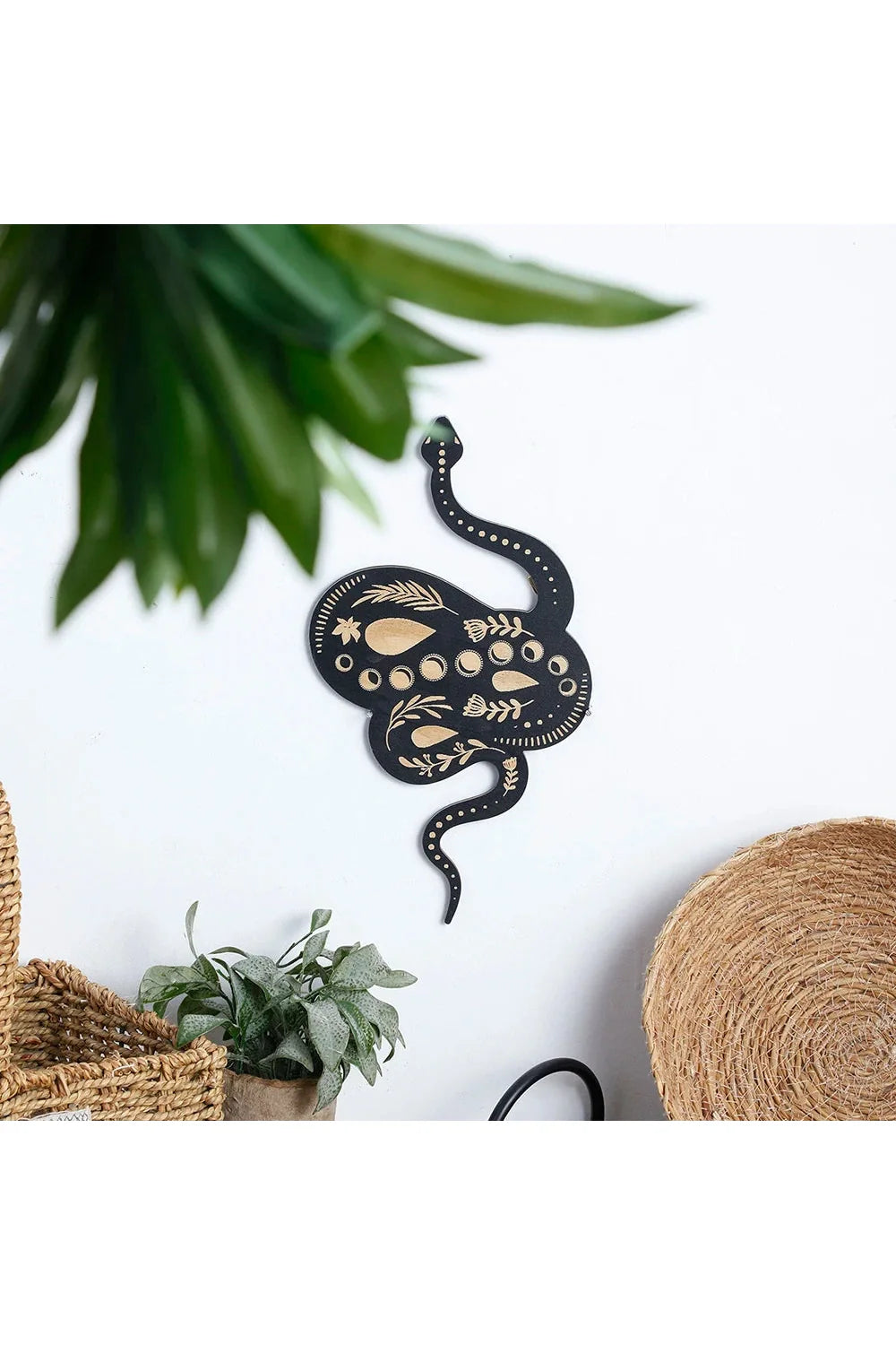 Lisslune | Snake Wand Art