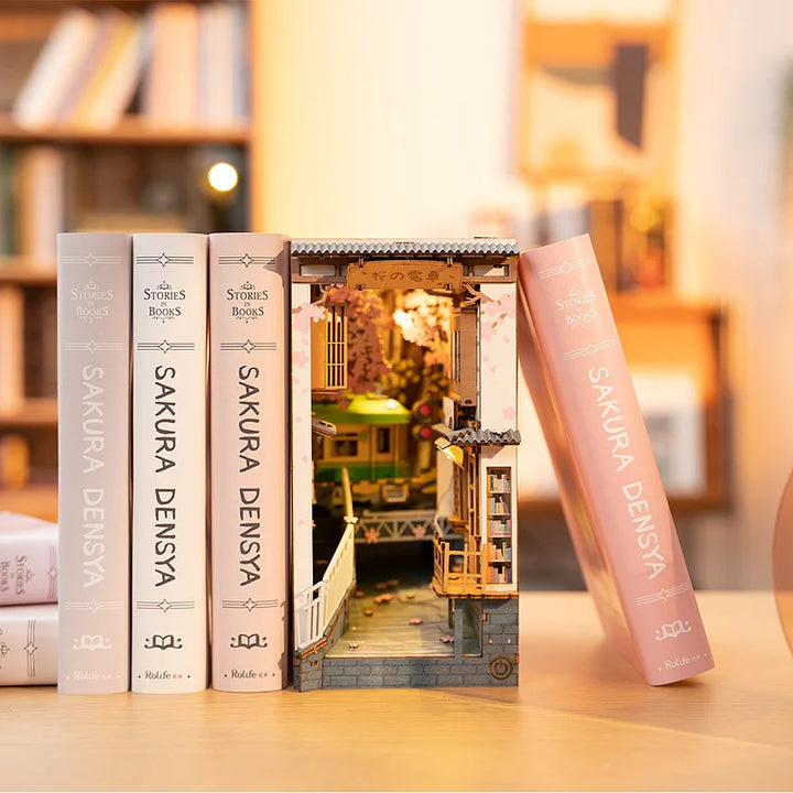 Lisslune | Sakura Densya - Diorama Shelf
