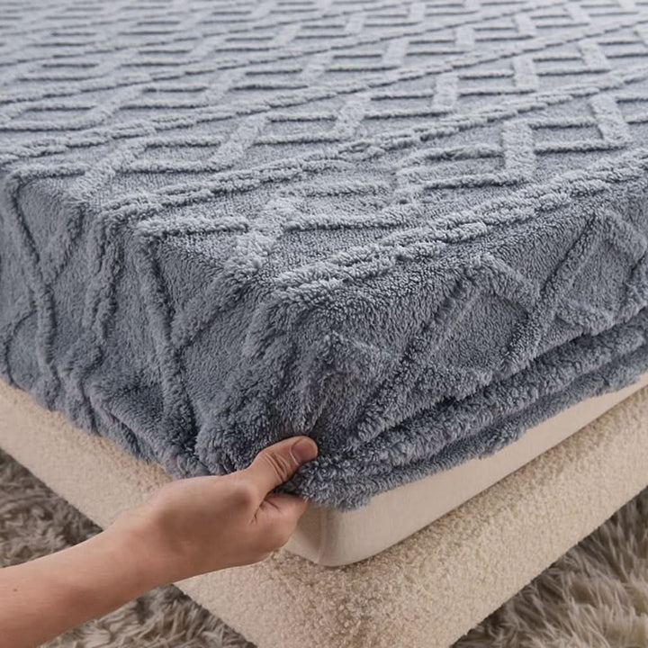 Lisslune | Velvet Mattress Cover – Soft Protective Bedding