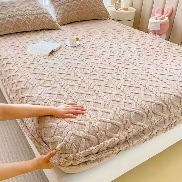 Lisslune | Velvet Mattress Cover – Soft Protective Bedding