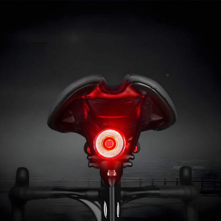 Lisslune | Slim bike taillight with automatic brake sensor and light detection