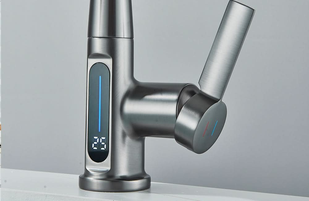 Lisslune | LUXOR - Modern digital washbasin tap