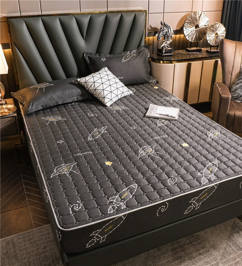 Lisslune | CozyCover padded fitted sheet for luxurious sleep