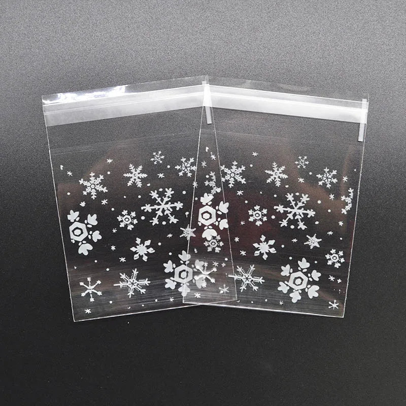 Rynx 50St Snowflake Christmas Plastic Candy Cookie Snack Packaging Bags Adhesive Gift Bags for Home Wedding Birthday Party
