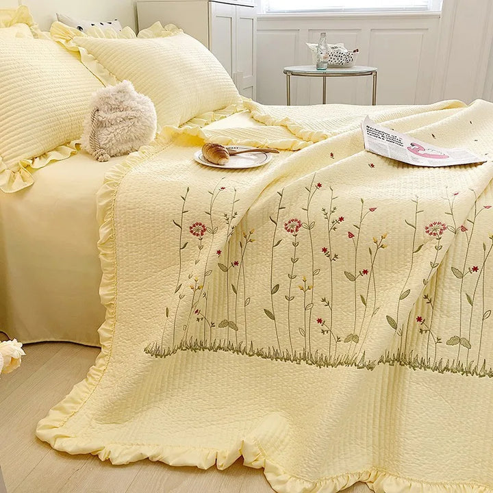 Lisslune | embroidered throw blanket