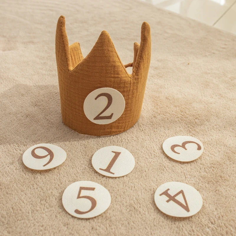 Lisslune | Children's birthday fabric crown with interchangeable adhesive numbers