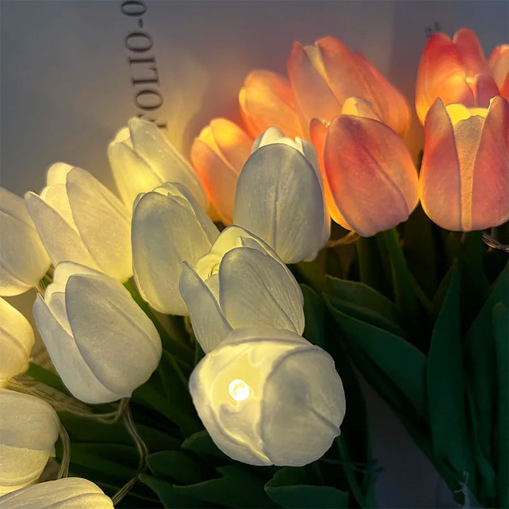 Lisslune | LED lamp with artificial tulip bouquet perfect for gifts or as wedding party home decorations
