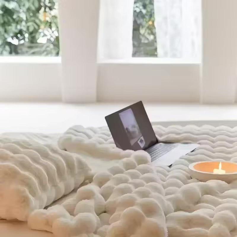 Lisslune | CloudNine - Plush rug and pillow set