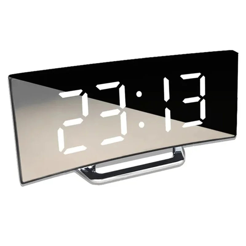 Lisslune | LED curved screen digital alarm clock with USB charging