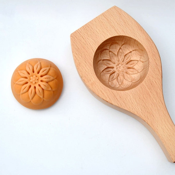 Lisslune | Wooden Moon Dumpling Maker Mold