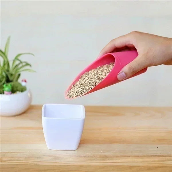 Lisslune | Plastic Plant Spade – Practical Tool for Transplanting and Fertilizing Plants