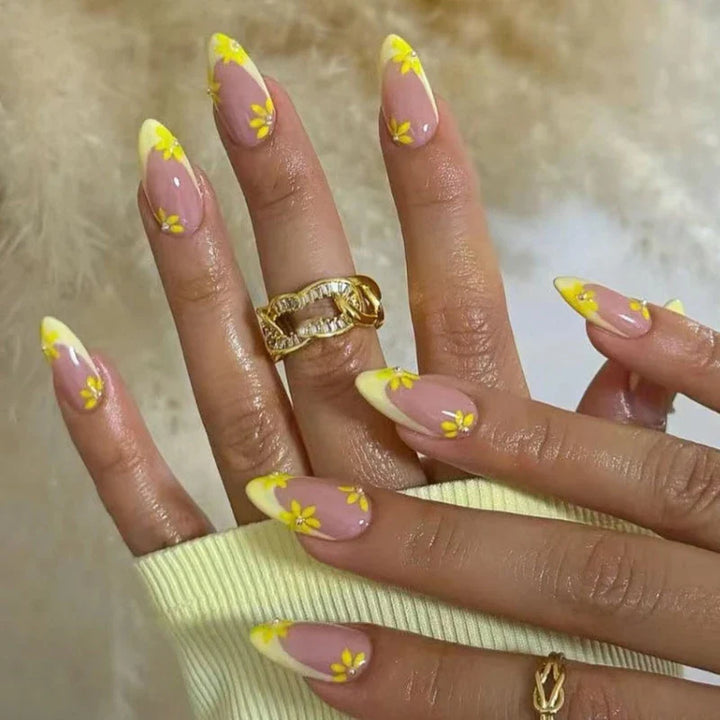 Rynx | Hand-painted Daisy Bee Nail Art Purple Color Art Nails Fashion Removable Ready Artificial Nails Press on Nails with Glue