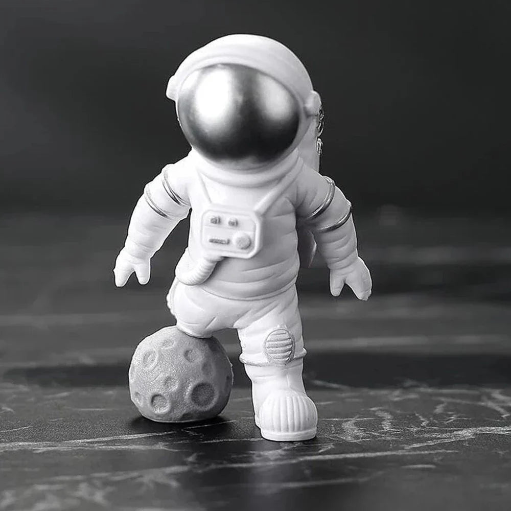 Lisslune | Resin Astronaut Figure Statue Space Traveler Sculpture Educational Toy Desk Decoration Astronaut Model For Children Gift