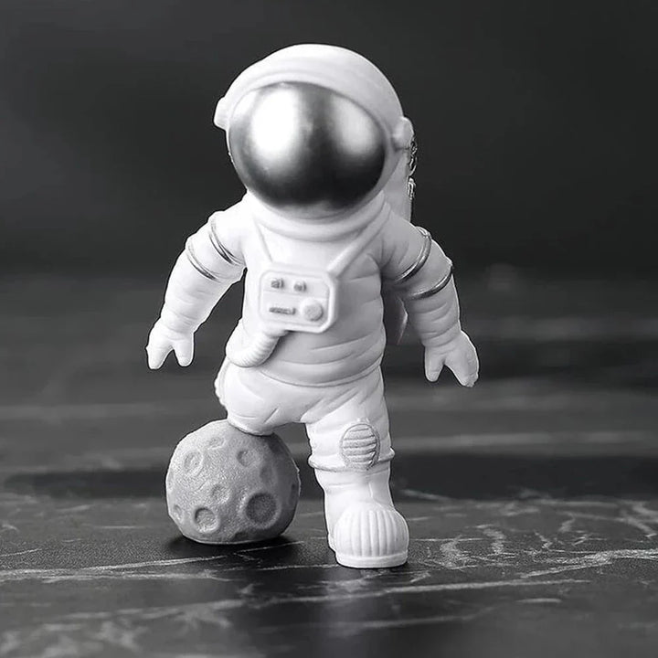 Lisslune | Resin Astronaut Figure Statue Space Traveler Sculpture Educational Toy Desk Decoration Astronaut Model For Children Gift