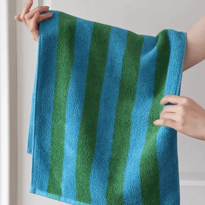 Lisslune | Retro Stripes Towel (Chunky)