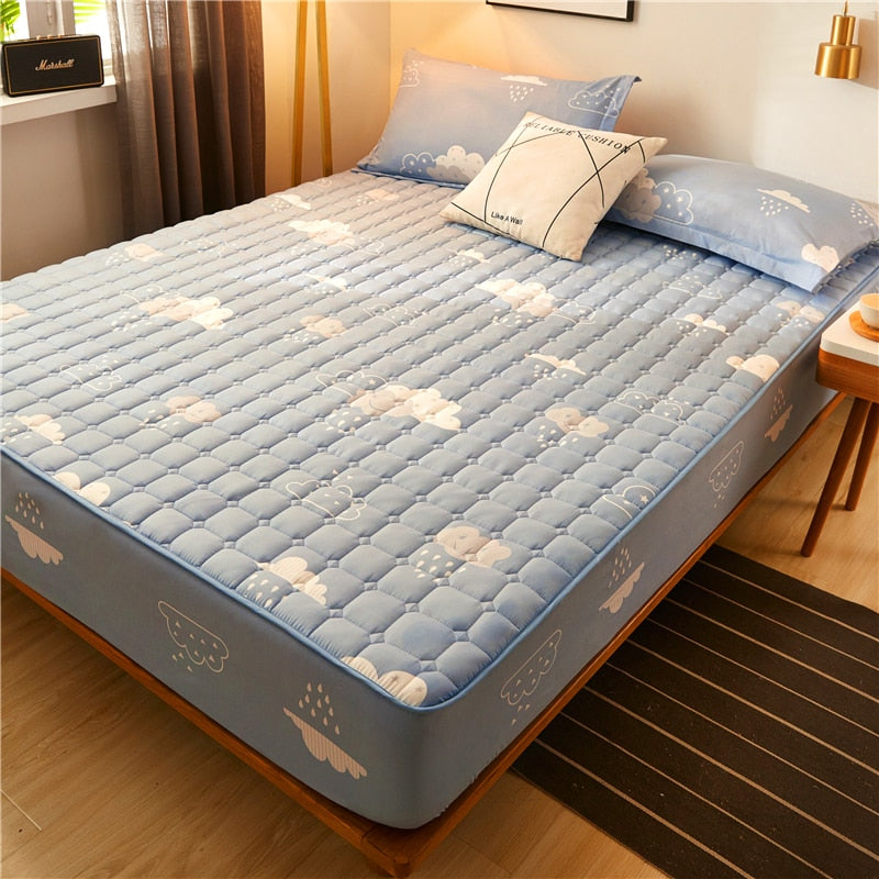 Lisslune | CozyCover padded fitted sheet for luxurious sleep