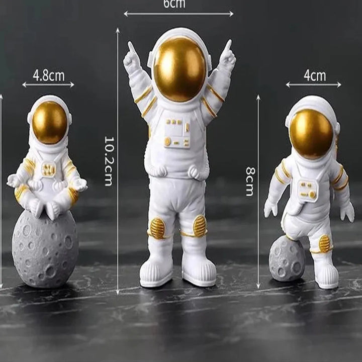 Lisslune | Resin Astronaut Figure Statue Space Traveler Sculpture Educational Toy Desk Decoration Astronaut Model For Children Gift