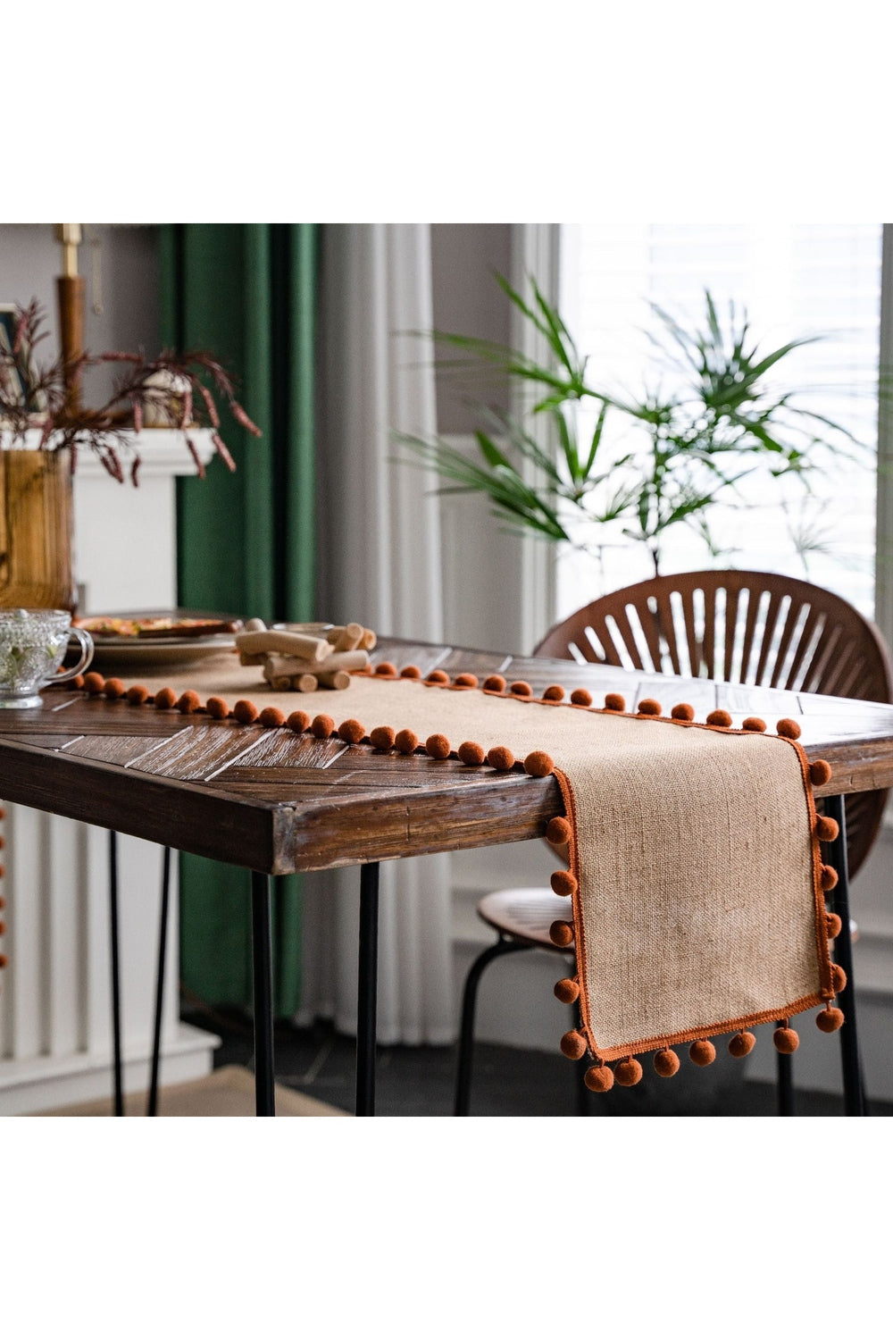 Lisslune | Table Runner - Light Academia
