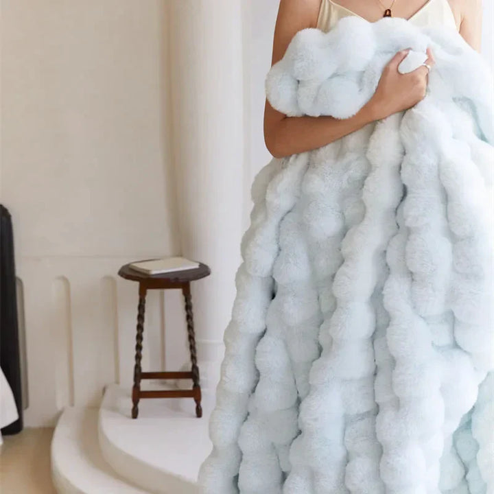 Lisslune | CozyChic - Luxe Throw Blanket for Warm Moments