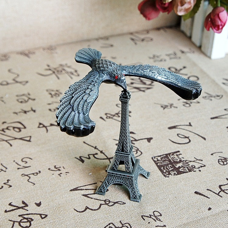 Lisslune | Retro Eagle Tower Balance Figurines