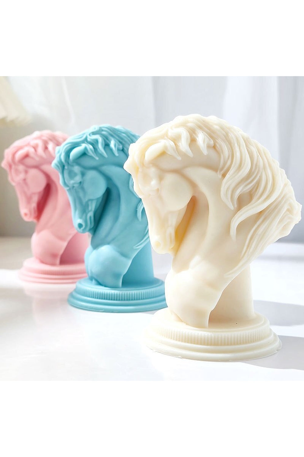 Lisslune | War Horse Head Candle Shape