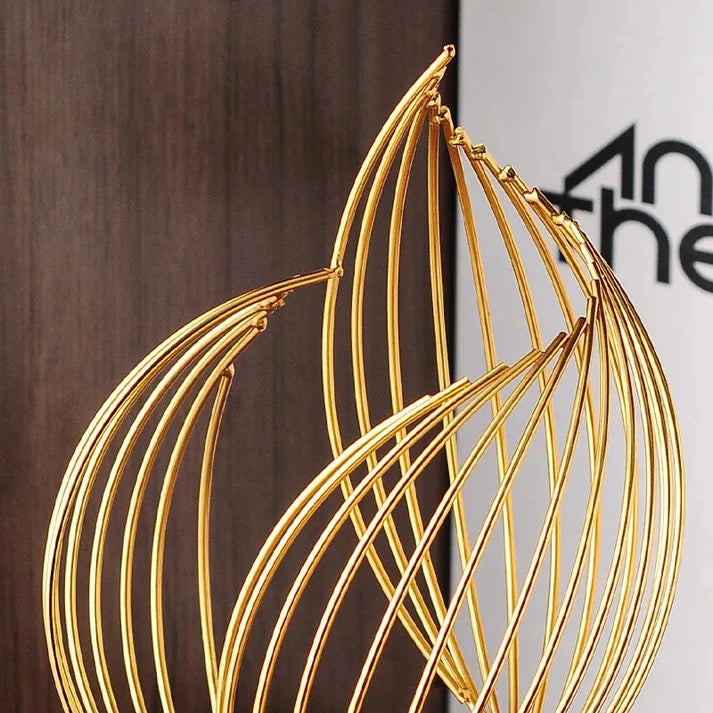 Lisslune | WindGlide elegant sailing sculpture for modern interior