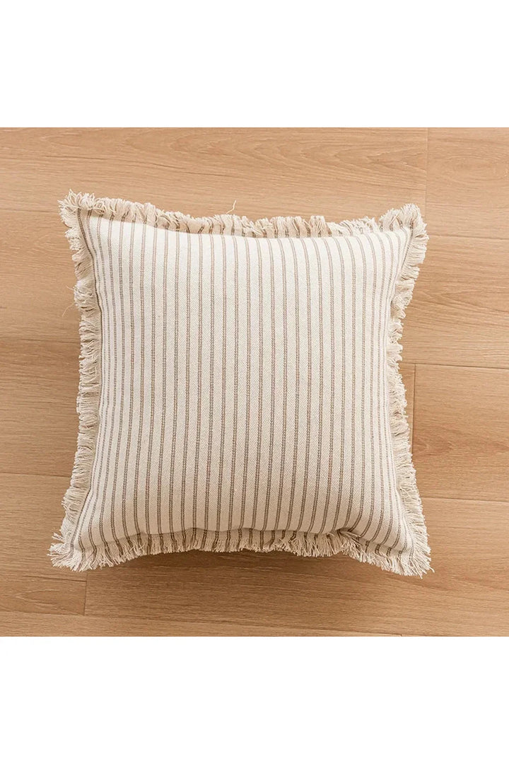 Lisslune | Tufted Beige Cushion Cover