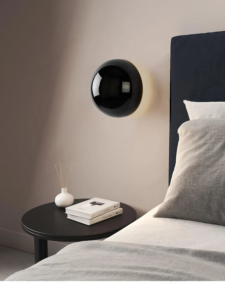 Lisslune | AuroraLume – Nordic Wall Lamp in Aluminium and Acrylic