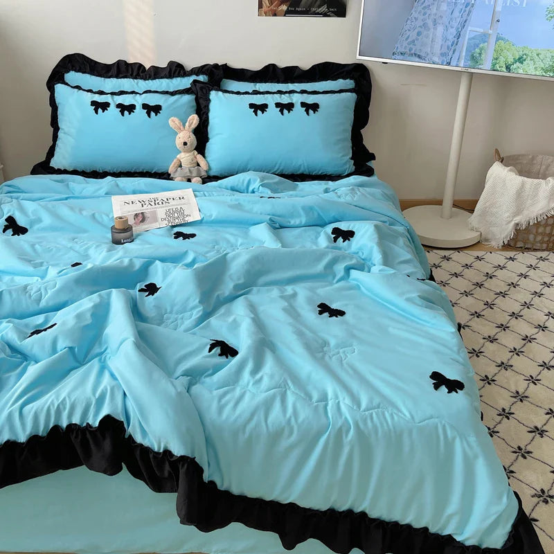 Lisslune | Einfarbige Klimaanlage Quilt Schwarze Schmetterlingsstickerei Einzelne Königin Bettwäsche Einfaches Rüschendesign Mädchen Kinder Quilt