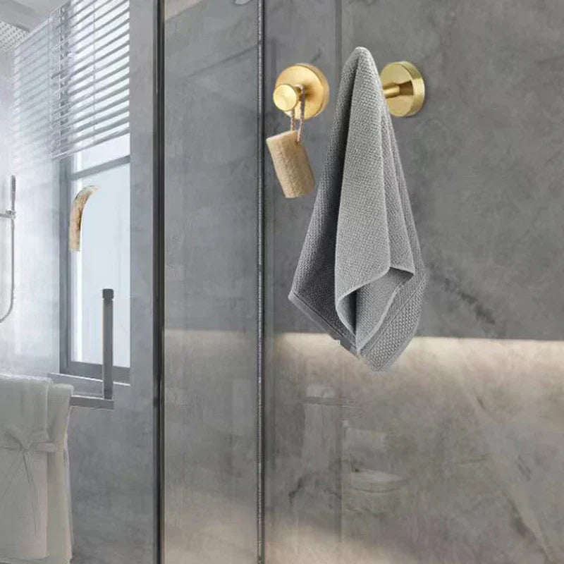 Lisslune | Saughaken – Secure and versatile: Strong metal hook for any surface