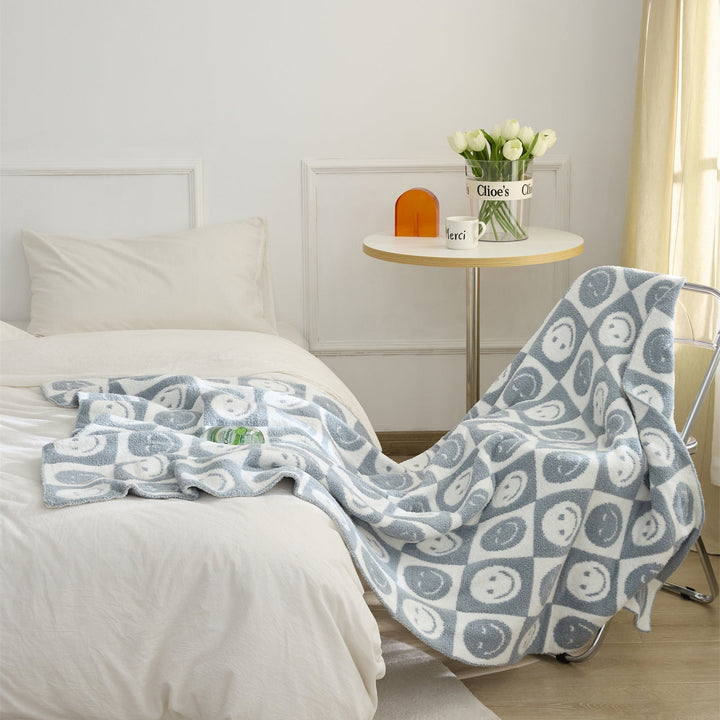 Lisslune | Smiley Checked Blanket