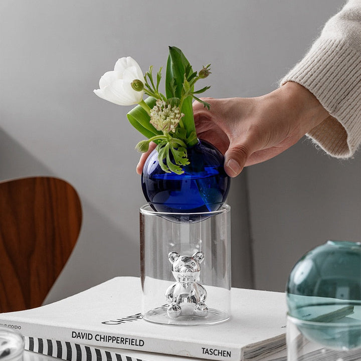 Lisslune | CosmicBear - Elegant glass vase with unique design