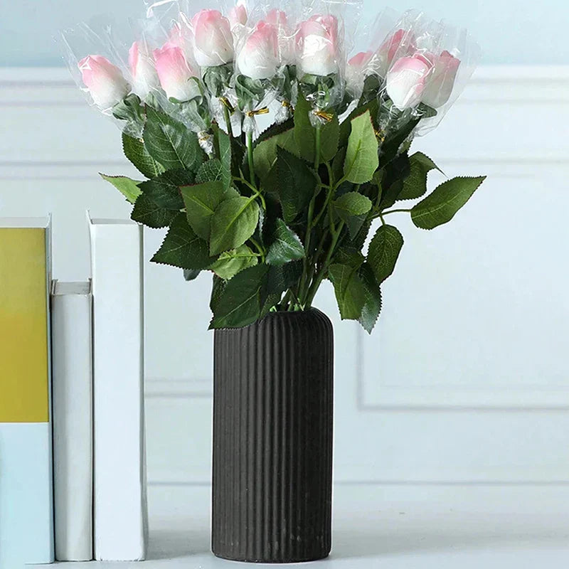 Lisslune | LineaForm Modern Ceramic Vase – Artistic Stripe Decoration