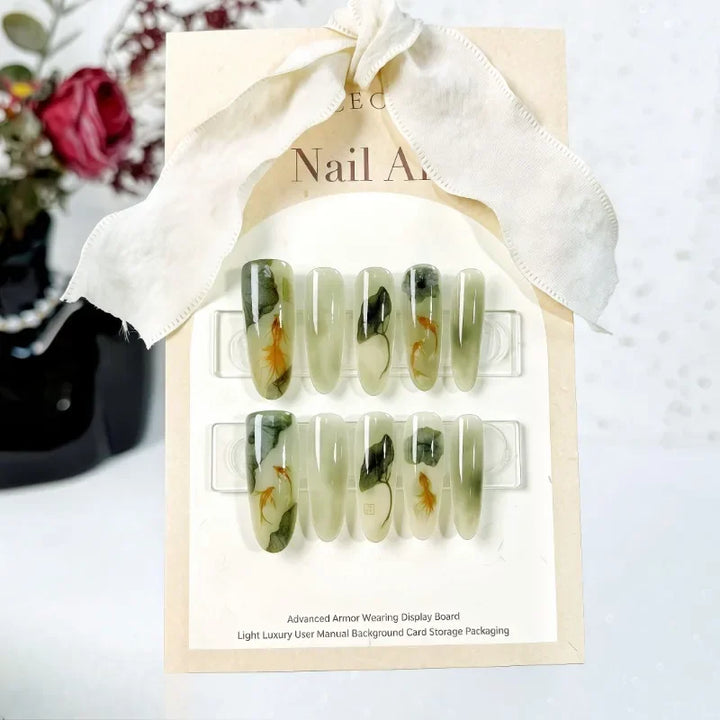 Lisslune | 10 Stück orientalisch-themed Press-On Nägel mit Lotusblatt, Koi-Fisch, Bambusmustern, Halbmond-Designs Nagelspitzen für Frauen & Mädchen