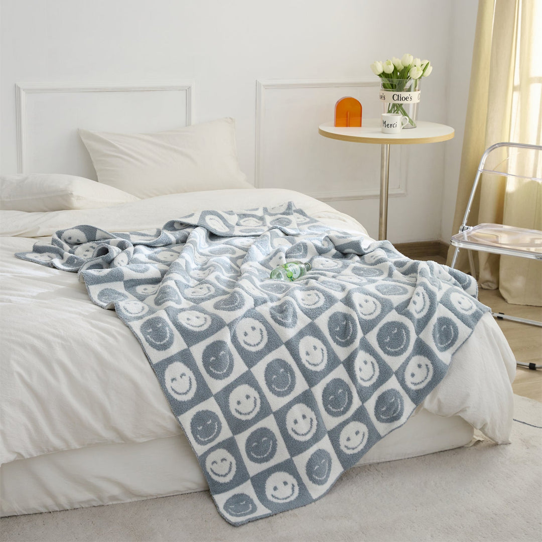 Lisslune | Smiley Checked Blanket