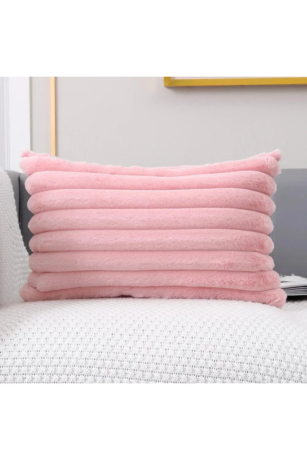 Lisslune | White plush pillow cover