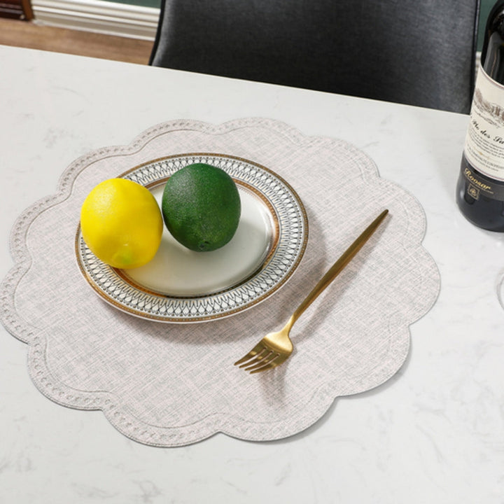 Lisslune | Scalloped Waterproof Placemat