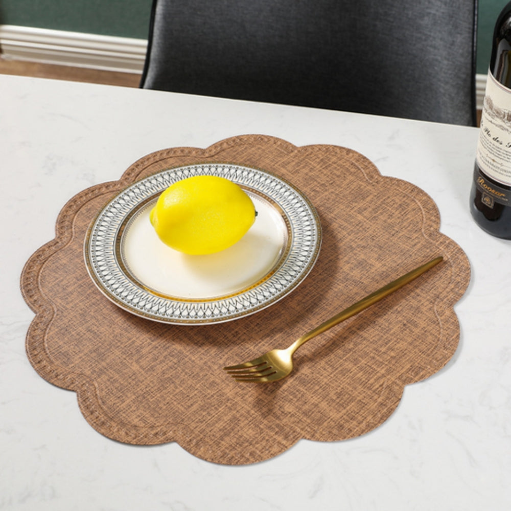 Lisslune | Scalloped Waterproof Placemat