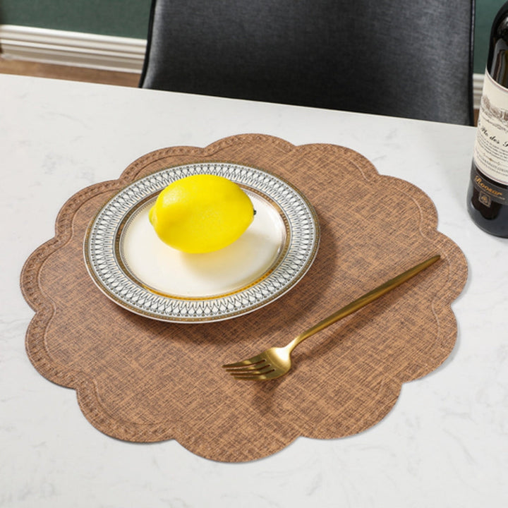 Lisslune | Scalloped Waterproof Placemat